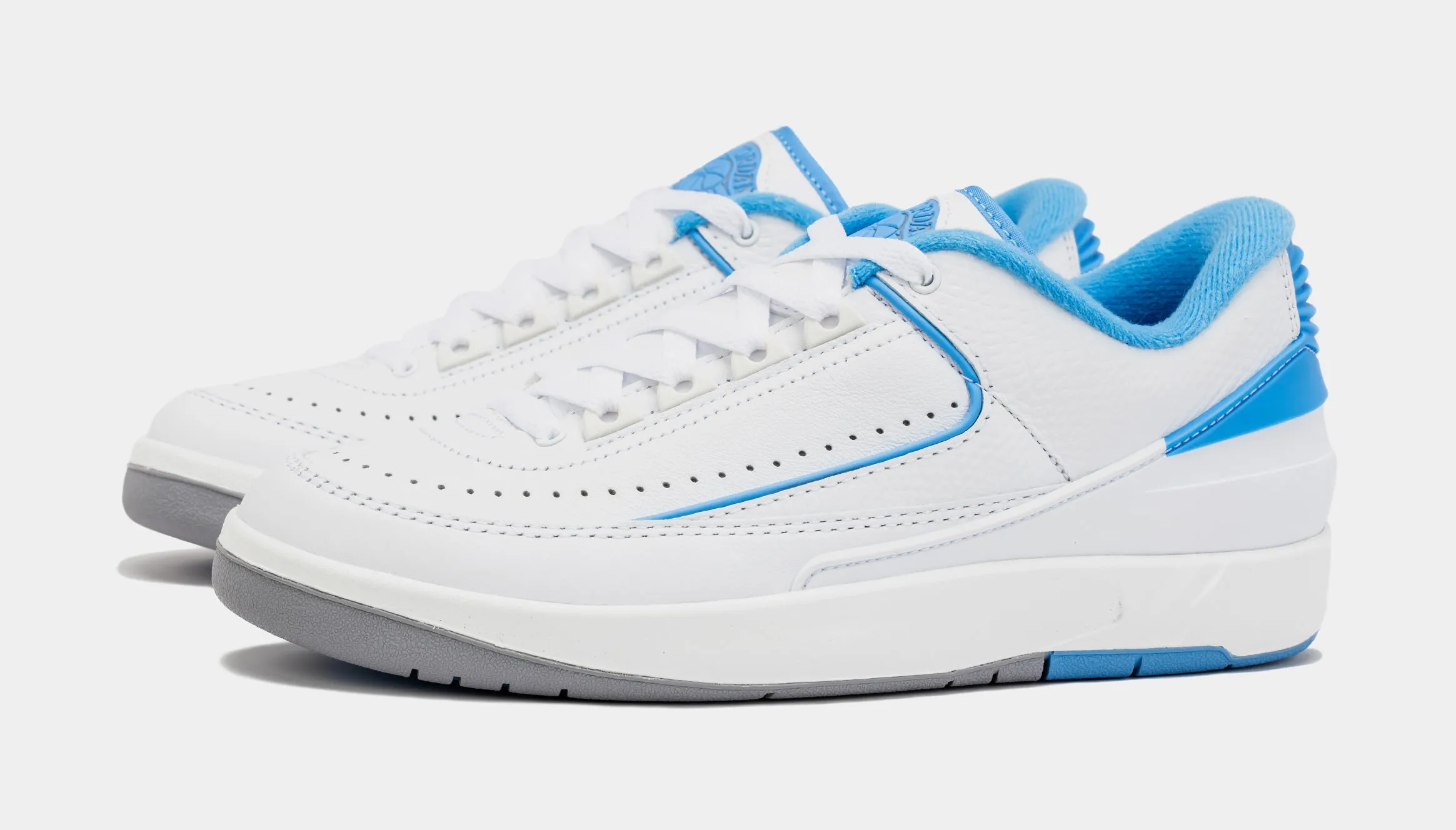 Air Jordan 2 Retro Low University Blue Grade School Lifestyle Shoes (White/Blue) Free Shipping