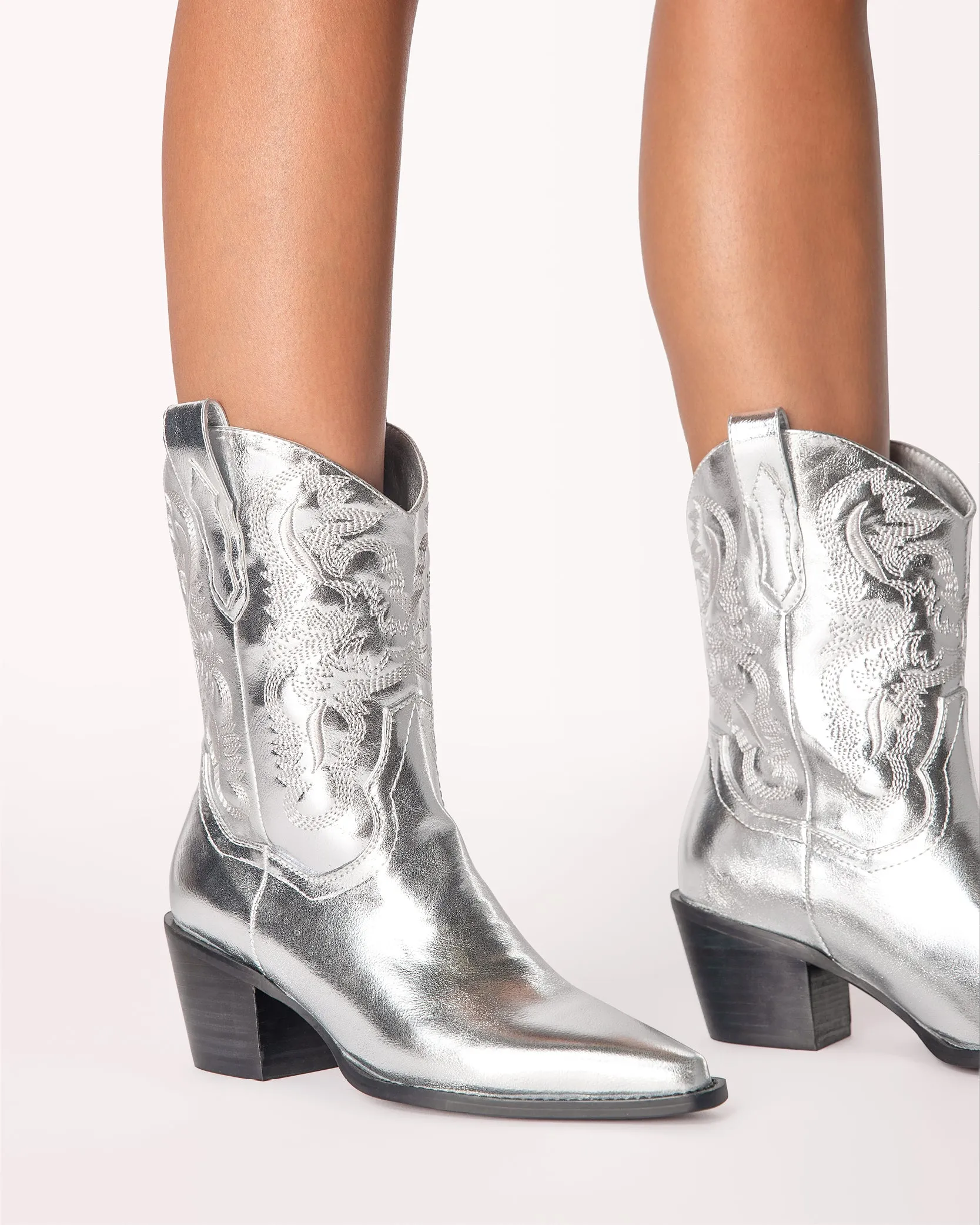 DAHINI SILVER METALLIC BOOT | BILLINI