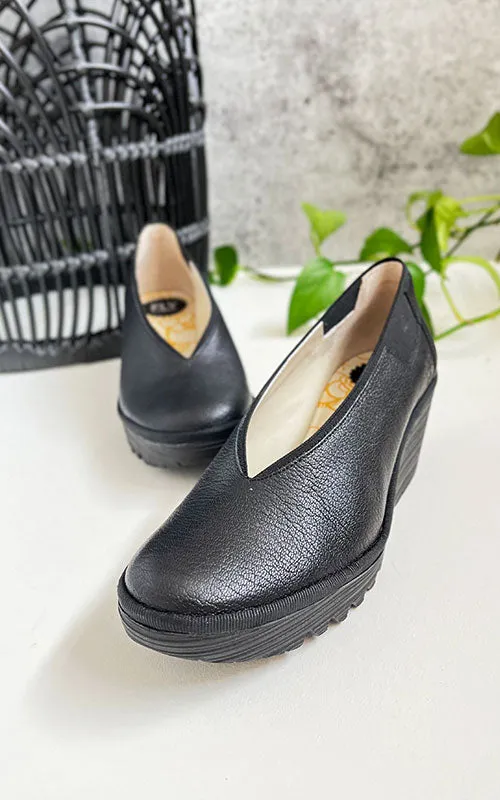 Fly London YOZA Leather Shoe | Black   Ocean