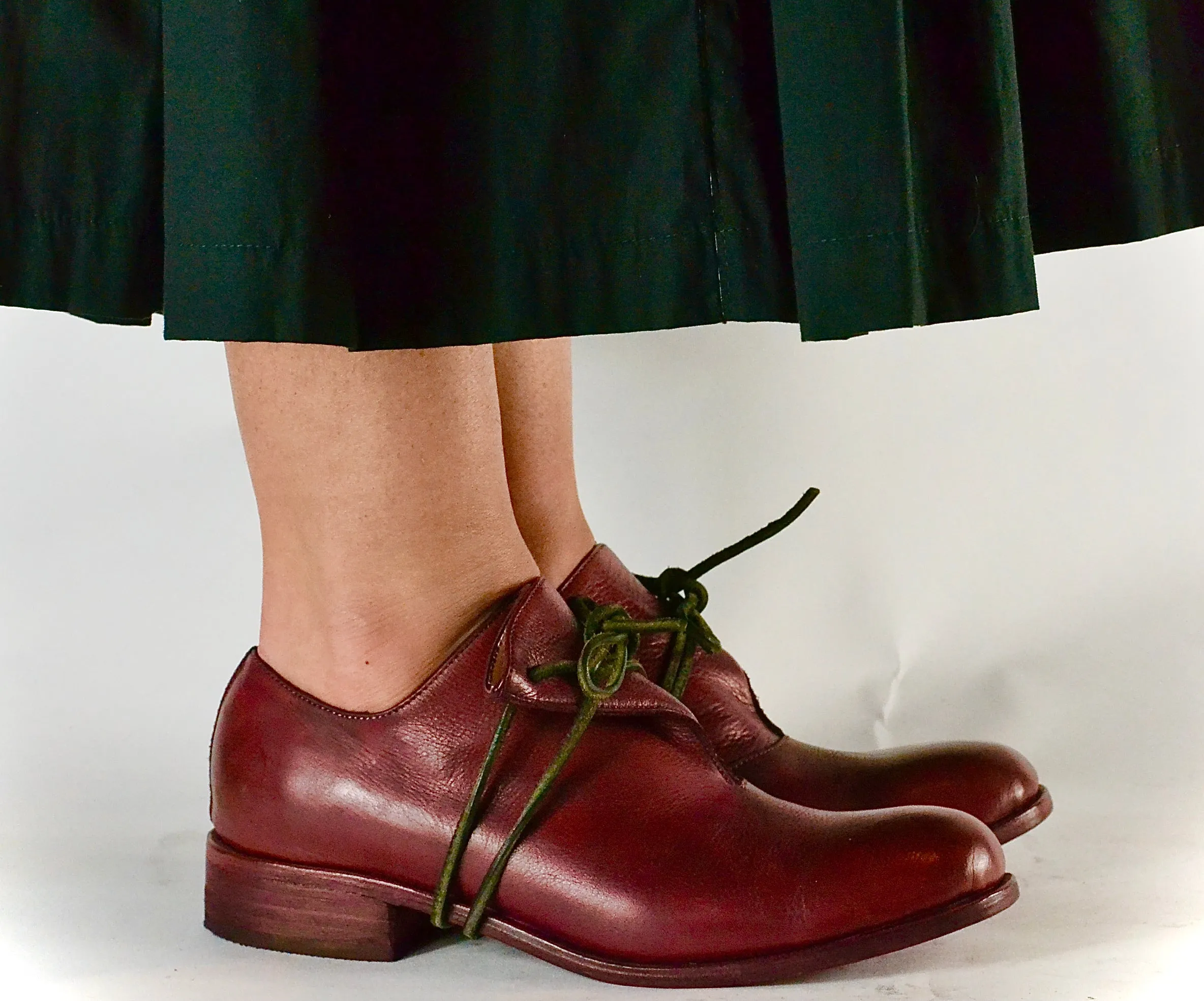 Foldover shoe |  pomegrante calf