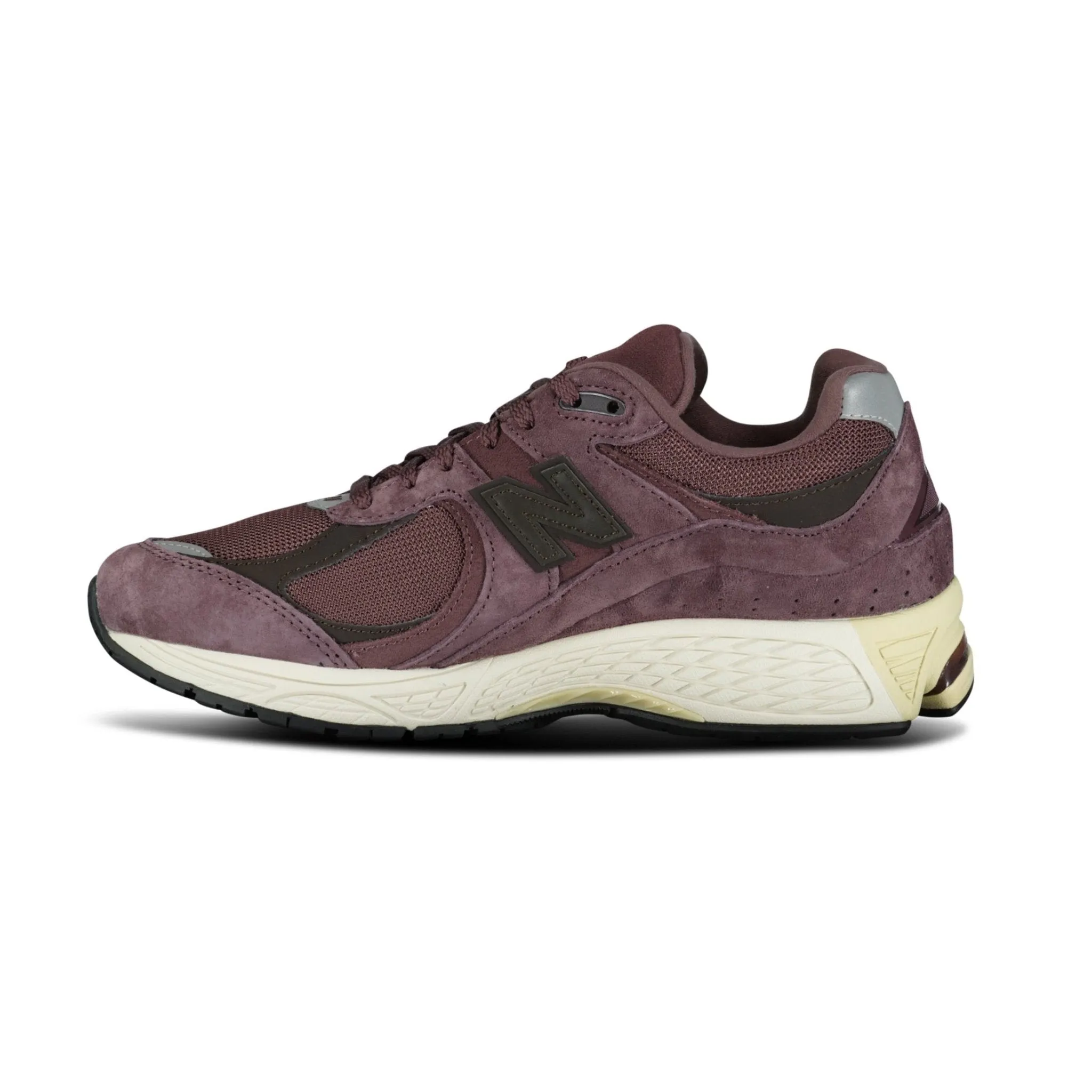 NEW BALANCE 2002 TRUFFLE TRAINERS